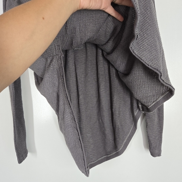 Free People Must Have Henley Gray Waffle Thermal Top Size XS Long Sleeve Light - Picture 4 of 11